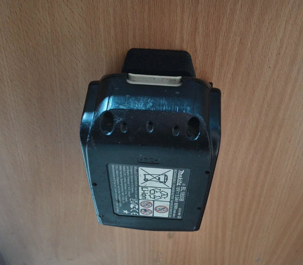 Makita 18V Battery Holder 3Ah 5Ah 6Ah screw mounted